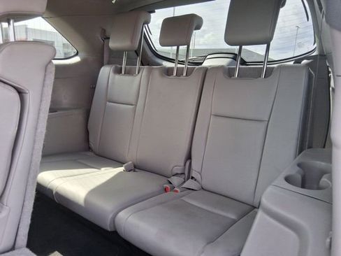 Used 2019 Toyota Highlander XLE image 8