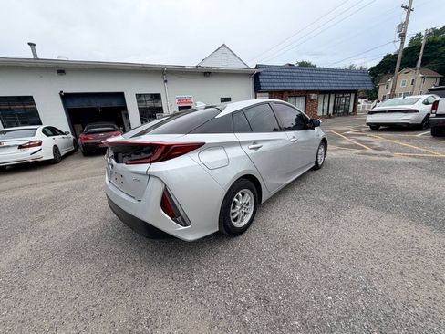Used 2020 Toyota Prius Prime XLE FWD image 25