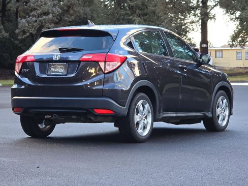 Used 2016 Honda HR-V LX image 4