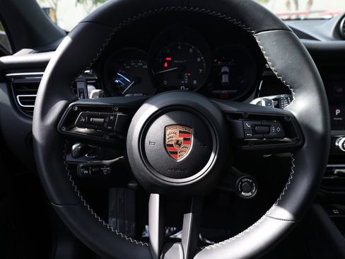 Used 2025 Porsche Macan Turbo AWD/4WD image 33