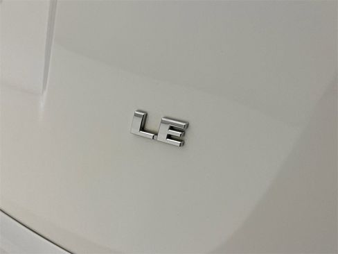 Used 2017 Toyota RAV4 LE image 11