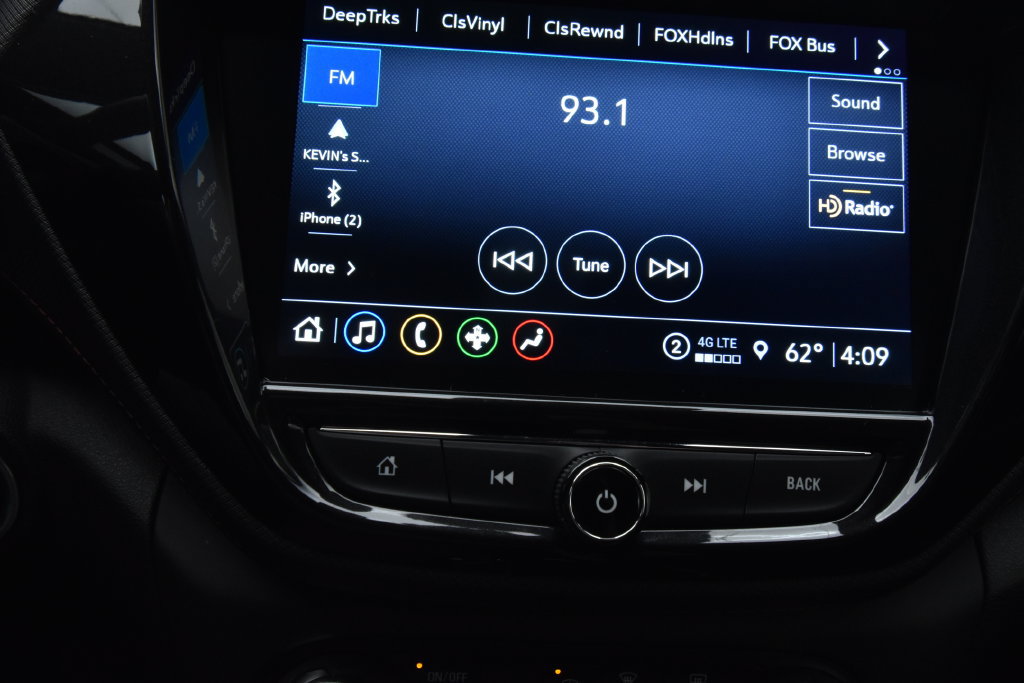 Used 2021 Chevrolet TrailBlazer RS w/ Technology Package FWD image 12