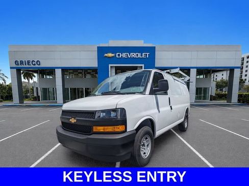 Used 2025 Chevrolet Express 2500 w/ Driver Convenience Package RWD image 4