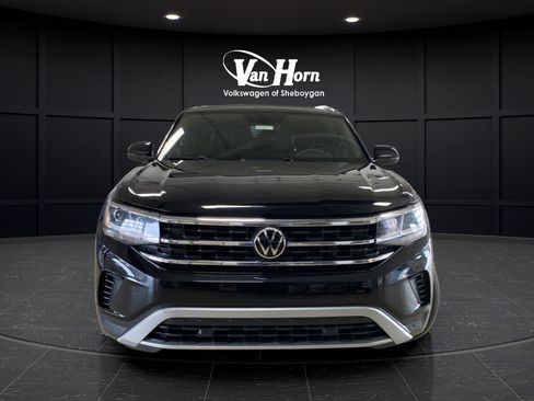 Used 2022 Volkswagen Atlas Cross Sport SE AWD/4WD image 2
