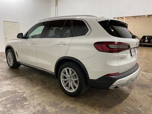 Used 2023 BMW X5 sDrive40i w/ Premium Package RWD image 3