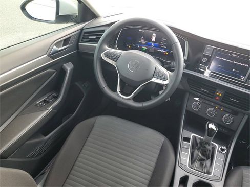 Used 2024 Volkswagen Jetta S image 12