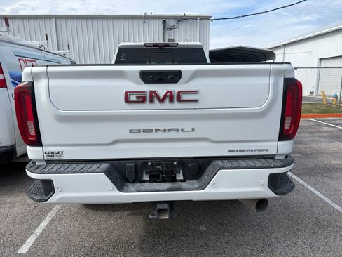 Used 2021 GMC Sierra 3500 Denali w/ Denali Ultimate Package AWD/4WD image 10