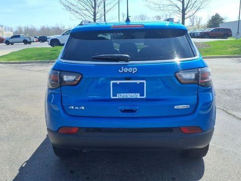 Certified 2023 Jeep Compass Latitude w/ Sun and Sound Group AWD/4WD image 5