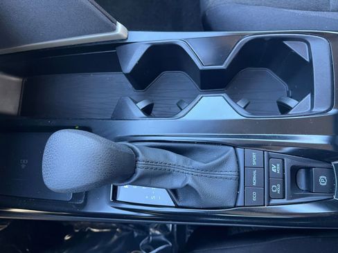 Used 2025 Toyota Camry LE image 36