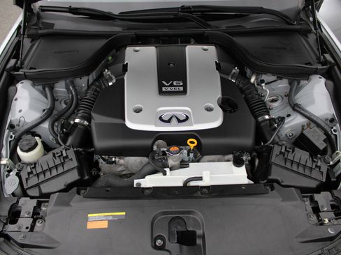 Used 2013 INFINITI G37 Journey w/ Premium Pkg image 10