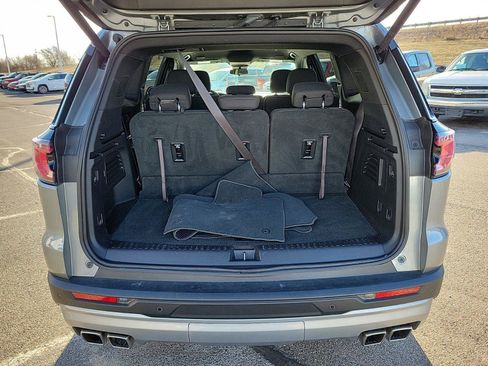 Used 2025 GMC Acadia Elevation image 7