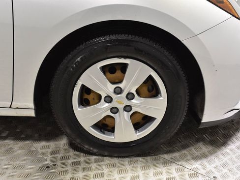 Used 2017 Chevrolet Cruze LS image 35