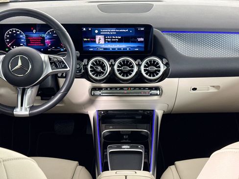 Certified 2024 Mercedes-Benz GLA 250 image 14