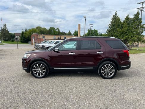 Used 2019 Ford Explorer Platinum AWD/4WD image 2
