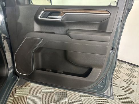 Used 2025 Chevrolet Silverado 1500 LT image 28