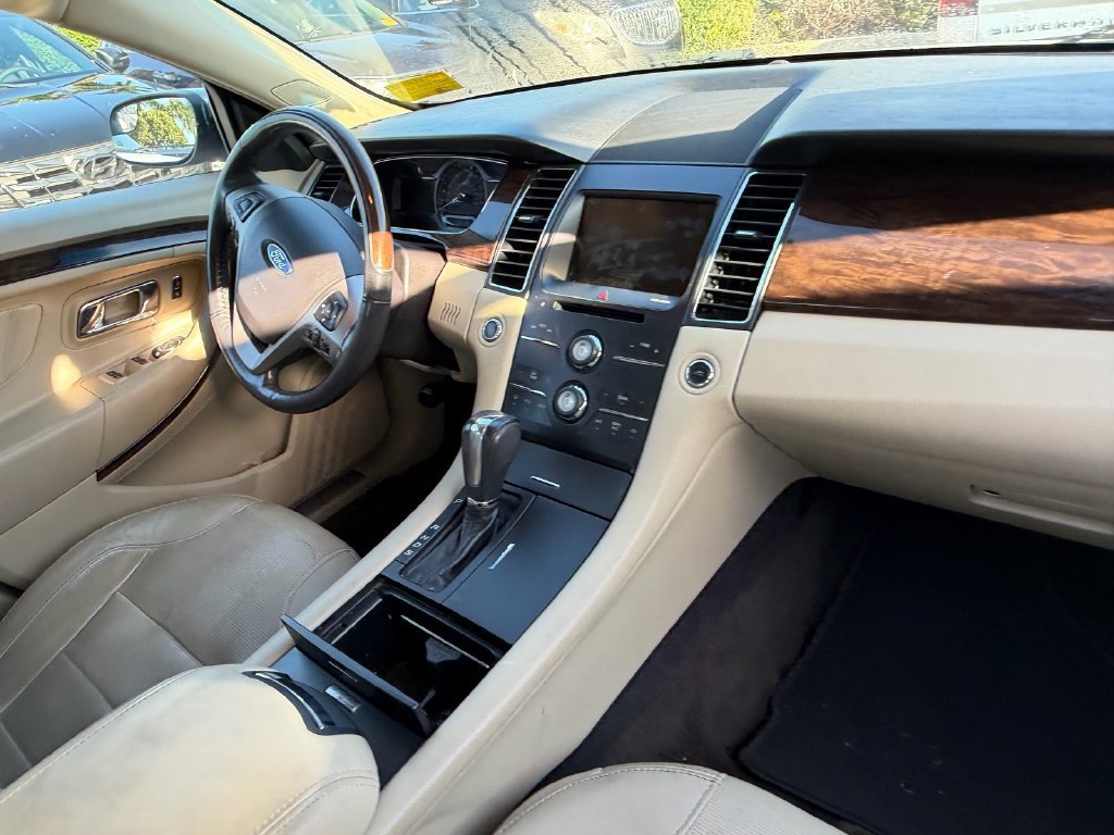 Used 2014 Ford Taurus Limited FWD image 12