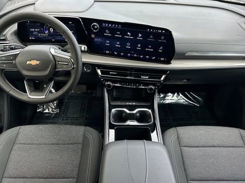 New 2026 Chevrolet Traverse LT w/ Sun and Wheel Package image 18