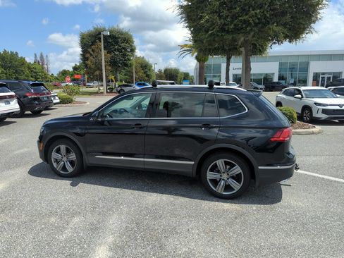 Used 2019 Volkswagen Tiguan SEL Premium AWD/4WD image 10