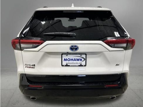 Used 2023 Toyota RAV4 SE w/ Weather & Moonroof Package AWD/4WD image 4