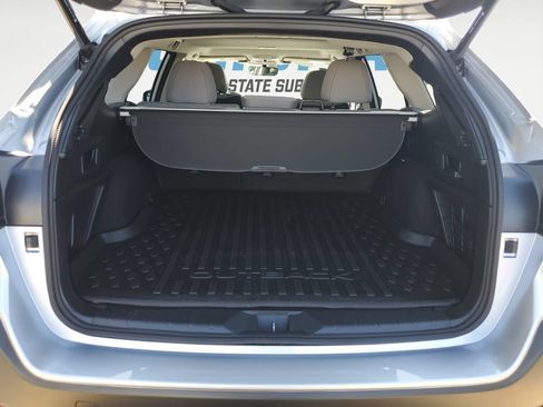Certified 2025 Subaru Outback Premium AWD/4WD image 16