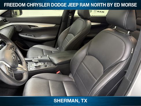 Used 2019 INFINITI QX50 Luxe w/ Navigation Package FWD image 7