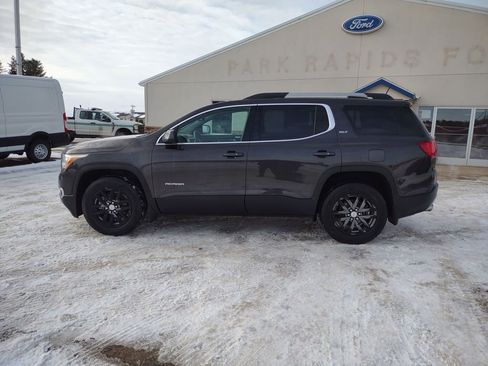 Used 2019 GMC Acadia SLT image 2
