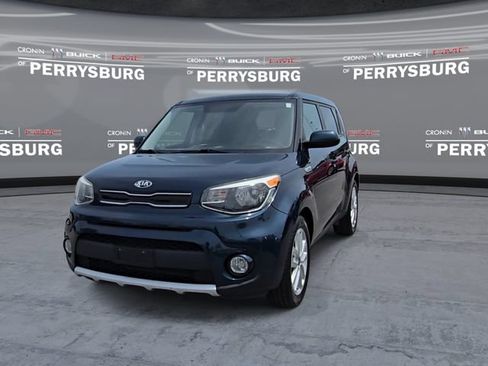 Used 2018 Kia Soul + FWD image 3