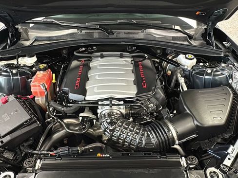 Used 2022 Chevrolet Camaro LT w/ Technology Package image 40