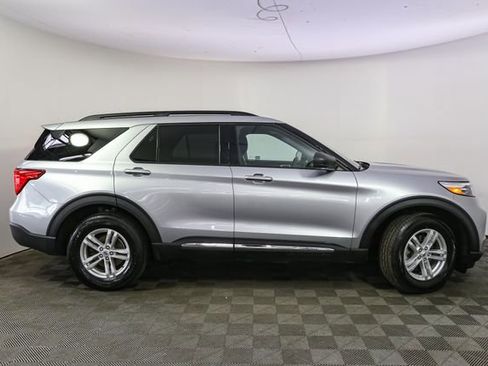 Used 2023 Ford Explorer XLT w/ Equipment Group 202A AWD/4WD image 14