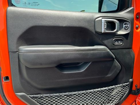 Used 2020 Jeep Gladiator Rubicon AWD/4WD image 19