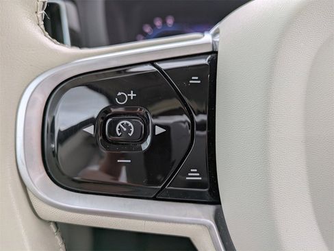 Certified 2022 Volvo XC60 B6 Inscription w/ Advanced Package image 26