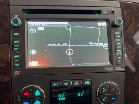 Used 2013 GMC Yukon Denali AWD/4WD image 23