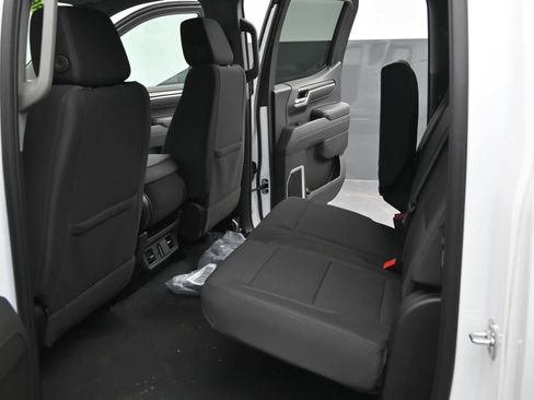 New 2026 GMC Sierra 1500 SLE w/ Preferred Package image 15