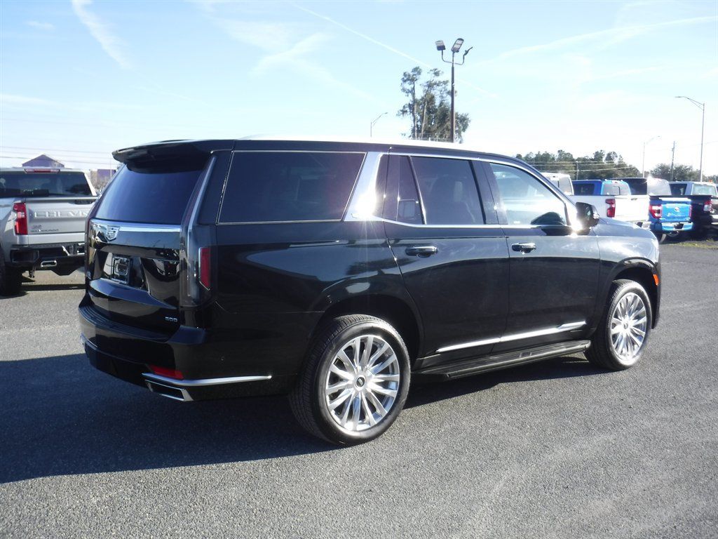 Used 2023 Cadillac Escalade Premium Luxury RWD image 2