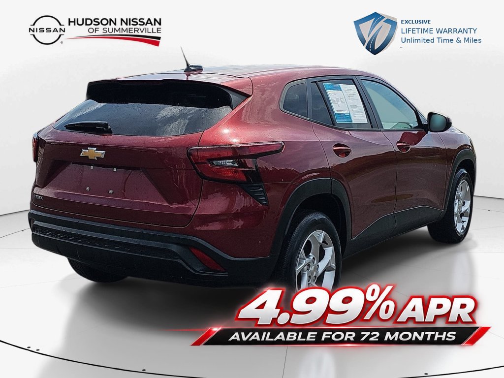 Used 2024 Chevrolet Trax LS w/ LS Convenience Package FWD image 7