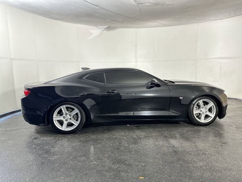 Used 2022 Chevrolet Camaro LT image 17