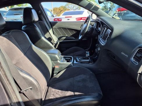 Used 2018 Dodge Charger GT image 22