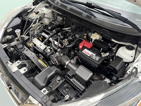 Used 2020 Nissan Kicks SR w/ SR Premium Package image 13