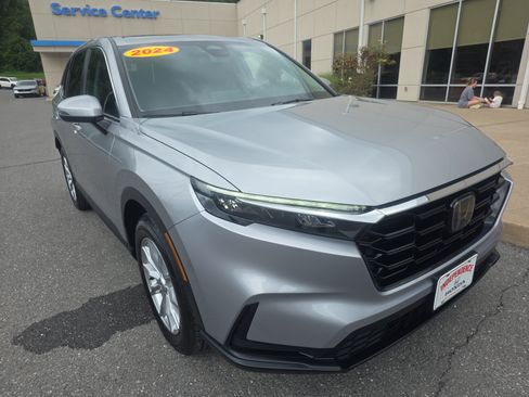 Used 2024 Honda CR-V EX image 3