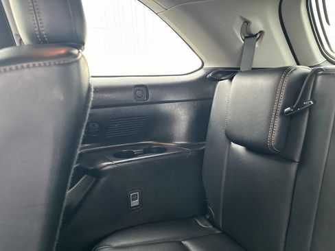 Used 2017 Toyota Highlander XLE AWD/4WD image 27