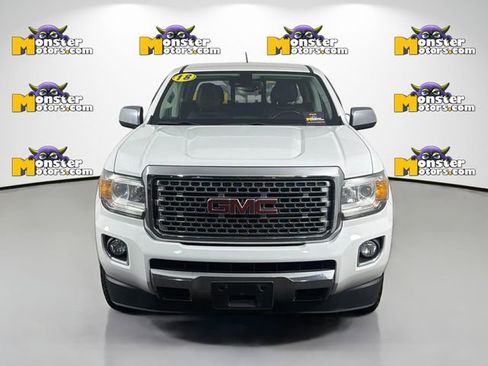 Used 2018 GMC Canyon Denali image 2