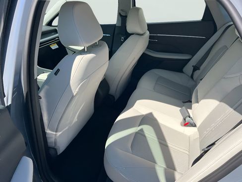 New 2026 Hyundai Sonata SEL FWD image 13