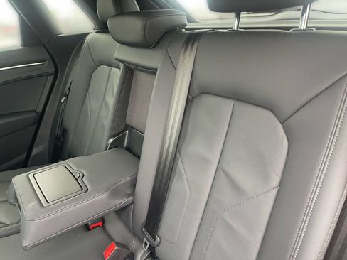 Used 2025 Audi Q3 2.0T Premium AWD/4WD image 36