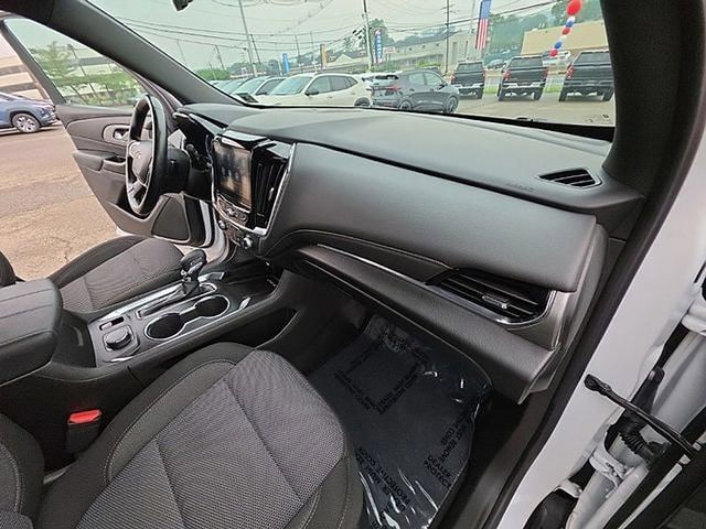 Used 2023 Chevrolet Traverse LT AWD/4WD image 44