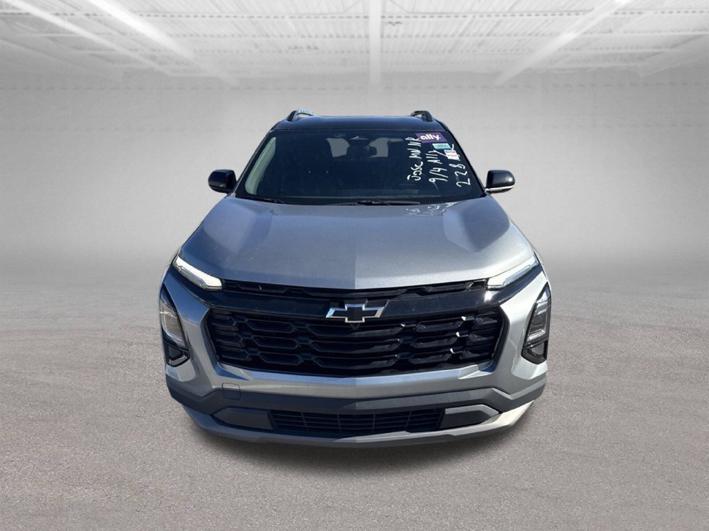 Used 2025 Chevrolet Equinox LT w/ Midnight Edition FWD image 2