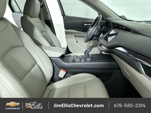 Certified 2023 Cadillac XT4 Luxury image 27