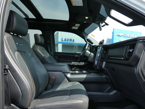 Certified 2023 Ford Expedition Platinum AWD/4WD image 13