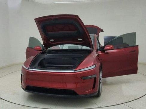 Used 2026 Tesla Model Y AWD image 71