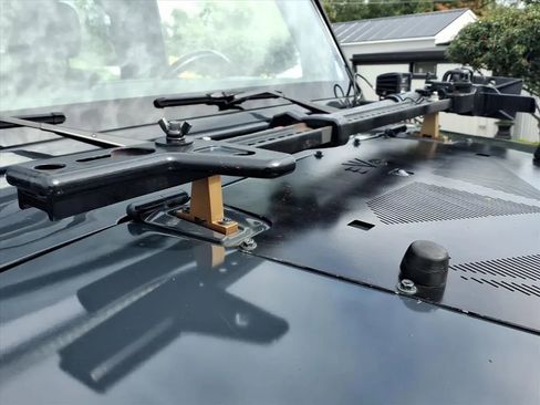 Used 2016 Jeep Wrangler Unlimited Sport w/ Connectivity Group image 27