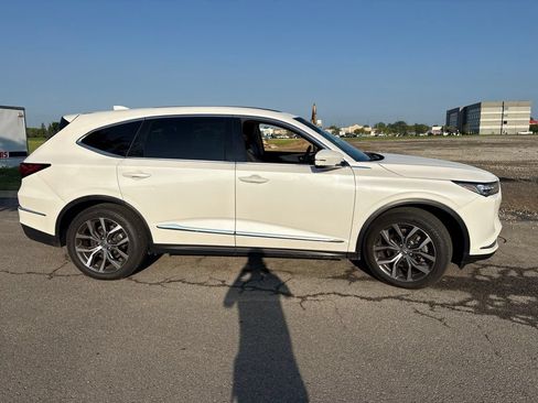 Used 2024 Acura MDX SH-AWD w/ Technology Package image 10